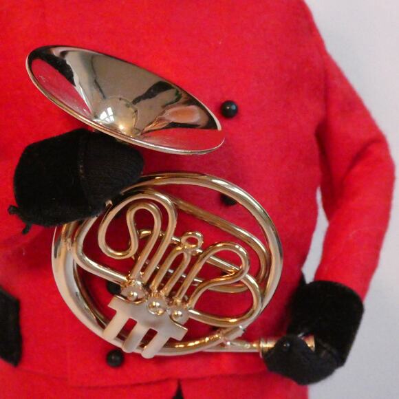 Byers' Choice Christmas Musical Waite Man with French Horn 13" Figurine - Picture 6 of 8